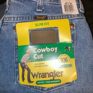 Men’s cowboy cut wranglers